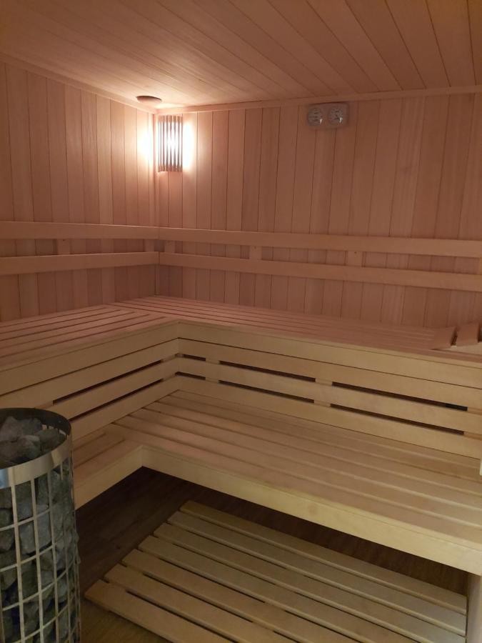 Dom Nad Jeziorem Roznowskim Holiday home Tegoborze